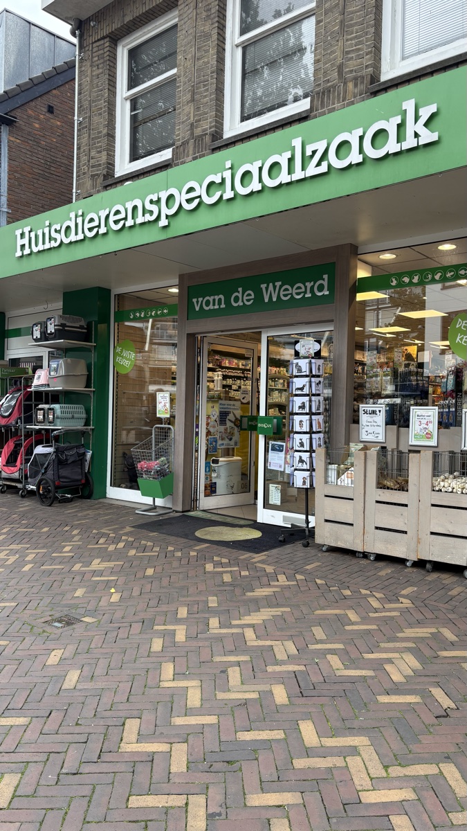 Huisdierenspeciaalzaak Van de Weerd in het centrum van Veenendaal
